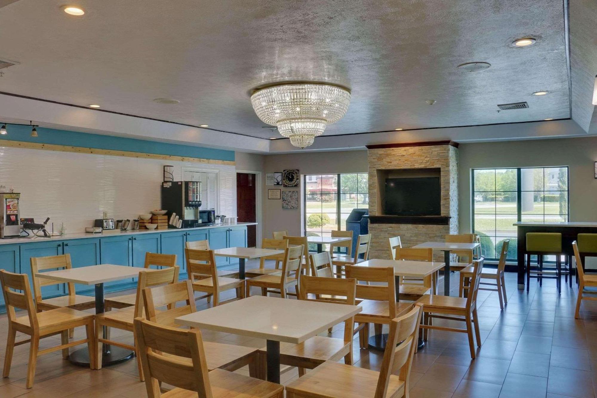 Country & By Radisson, Savannah Gateway, Ga 3*