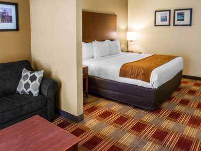Country & By Radisson, Savannah Gateway, Ga Hotel