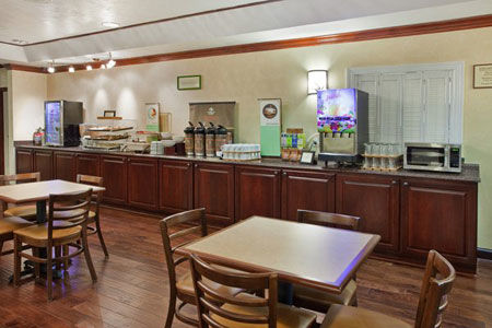 Country & By Radisson, Savannah Gateway, Ga 3*